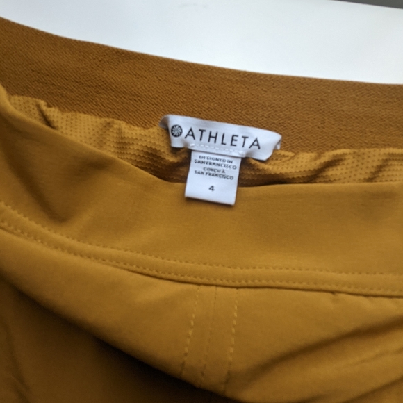 Athleta Skort; Vienna Cargo; Size 4, Brass Yellow - Picture 3 of 6